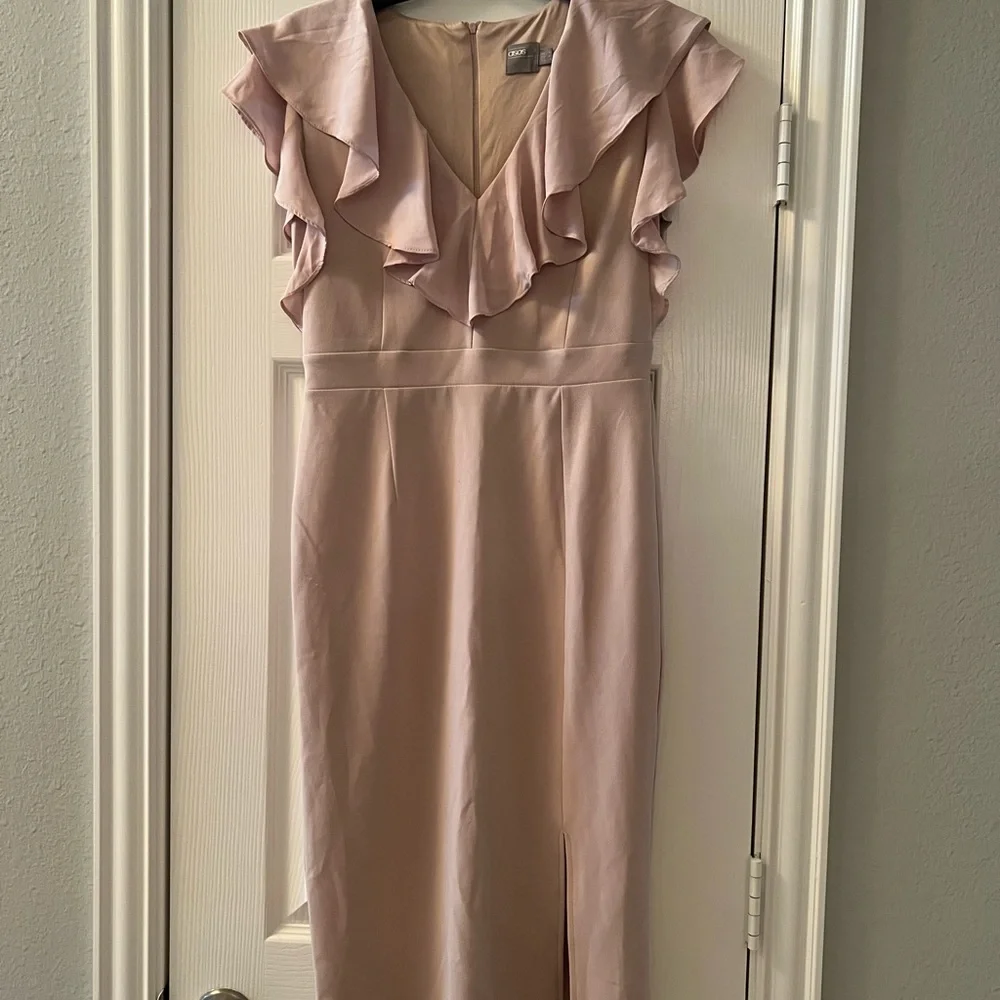Women’s Ruffle Dress - Picture 1 of 3